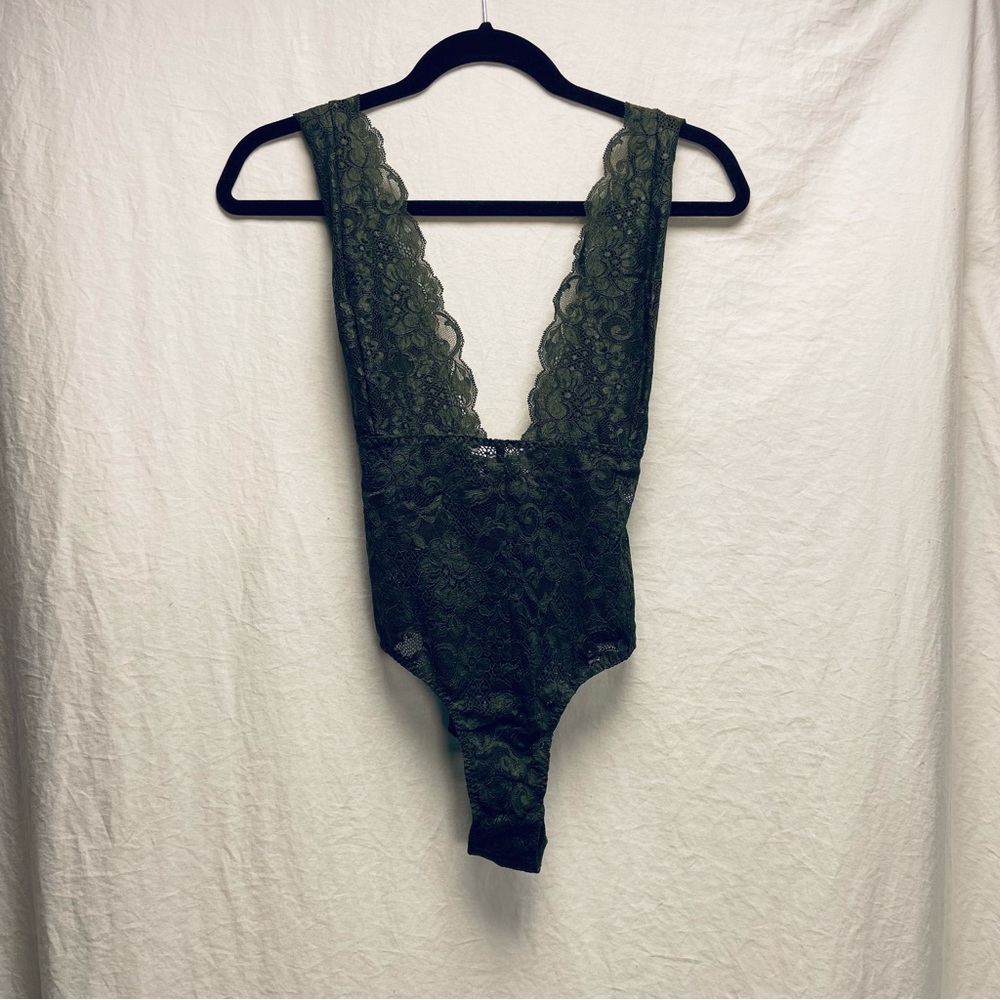 We are HAH Comin' In HAHt Green Lace Bodysuit L
